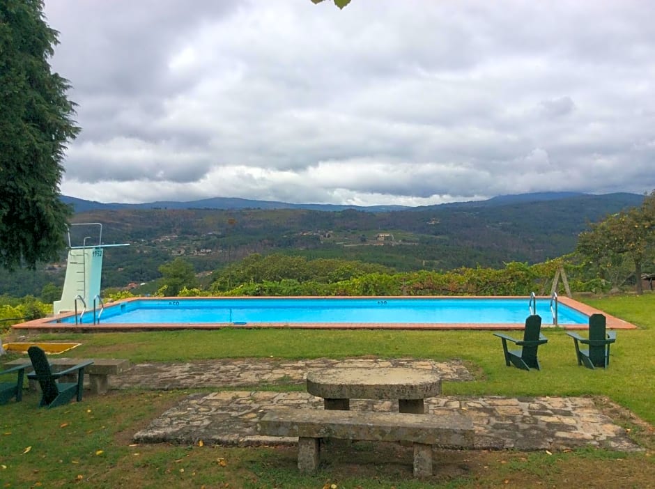 Photo 1 of 34 of Quinta da Calçada