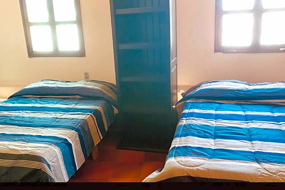 Residencia estilo Californiana Jardín de los Soles