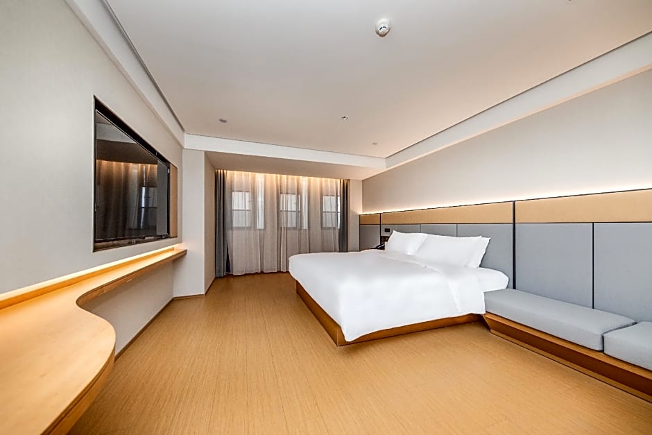 JI Hotel Jinzhou Yangtze University