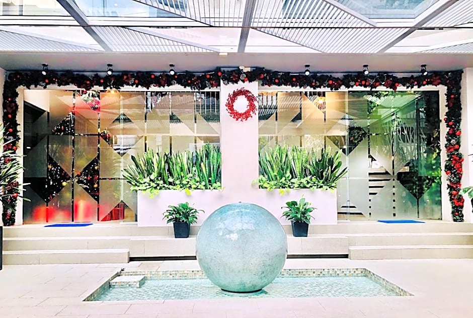 Royal Dragon Boutique Hotel