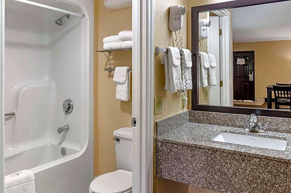 Quality Inn Hillsville