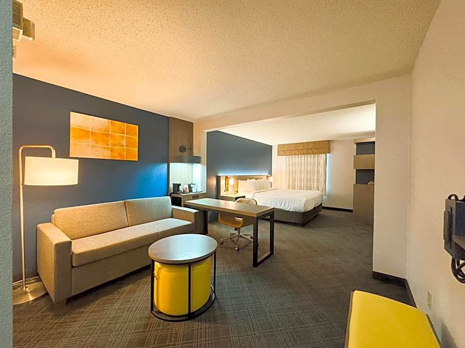 Comfort Inn & Suites Sheboygan I-43