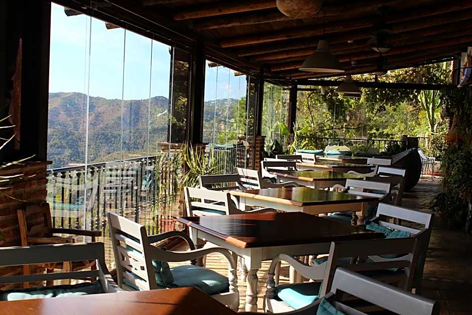 Hotel Rural Los Jarales