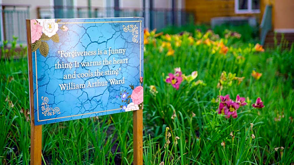 Pike's Waterfront Lodge