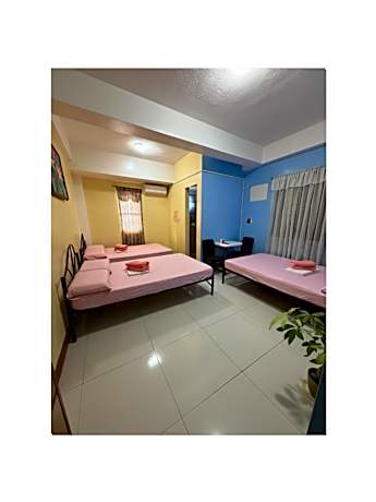 Family Room - 3 Adults, 2 Children