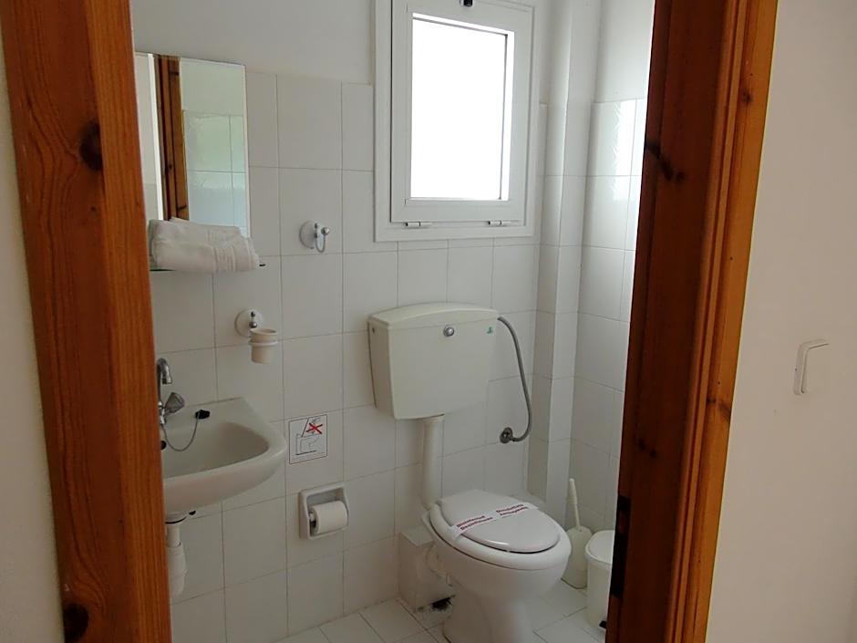 Filoxenia Hotel & Apartments