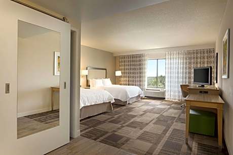 2 Queen Beds Nonsmoking