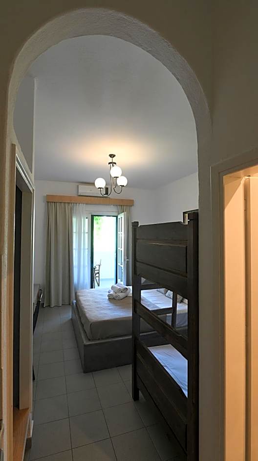 Astri Hotel