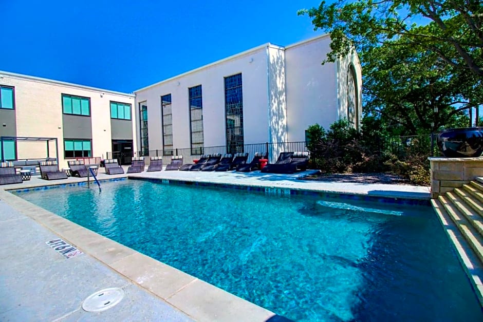 The Bishop Arts Hotel by Qresorts