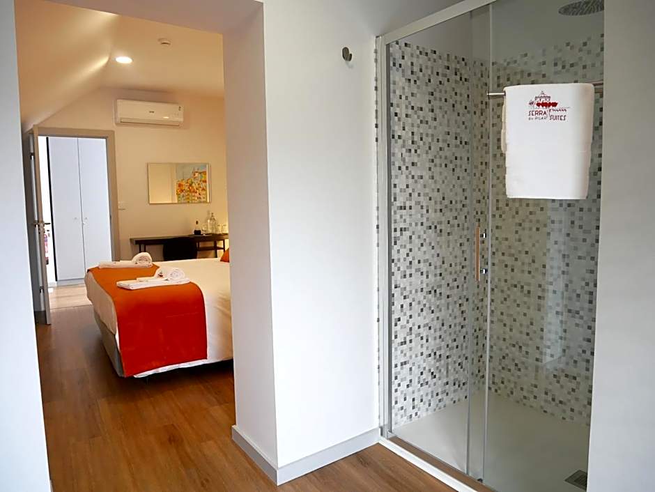 Serra do Pilar Porto Suites