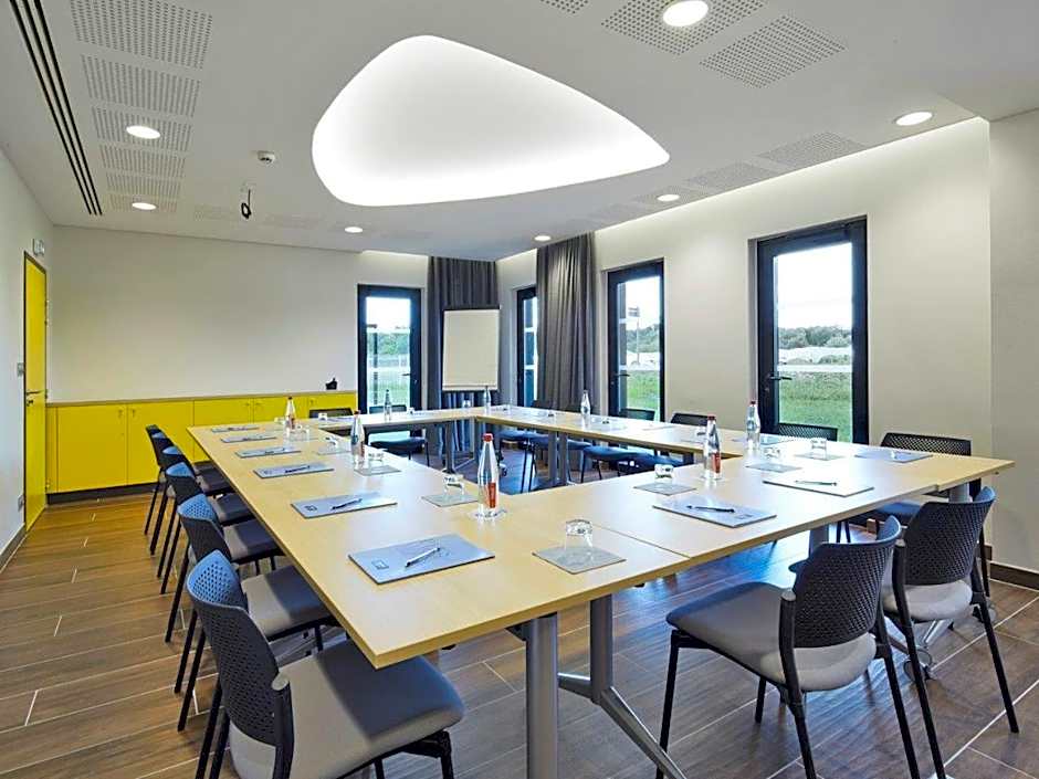 Kyriad Prestige Pau - Zenith - Palais des Sports