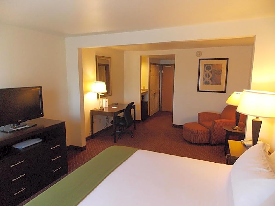 Holiday Inn Express Syracuse-Fairgrounds By IHG