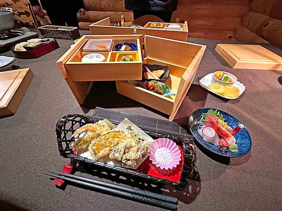 Awone Shirakami Juniko