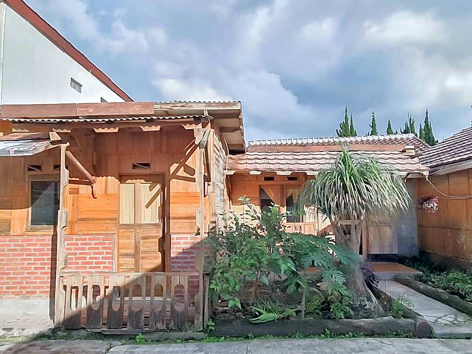 Family Guest House Lembang RedPartner