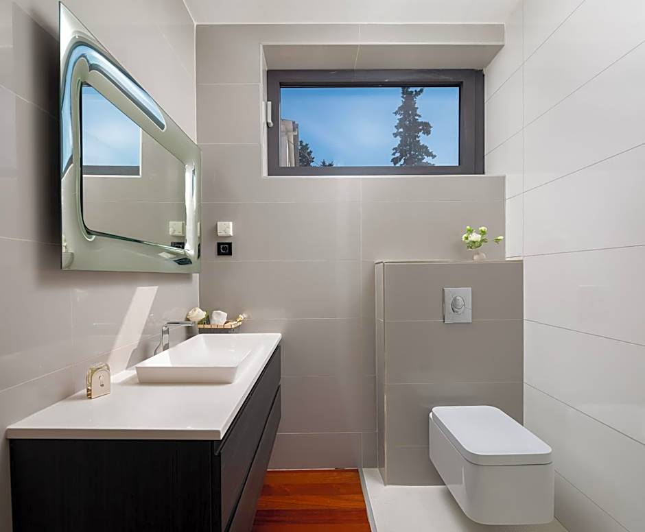 Beachfront Villa Grain of Salt with Pool