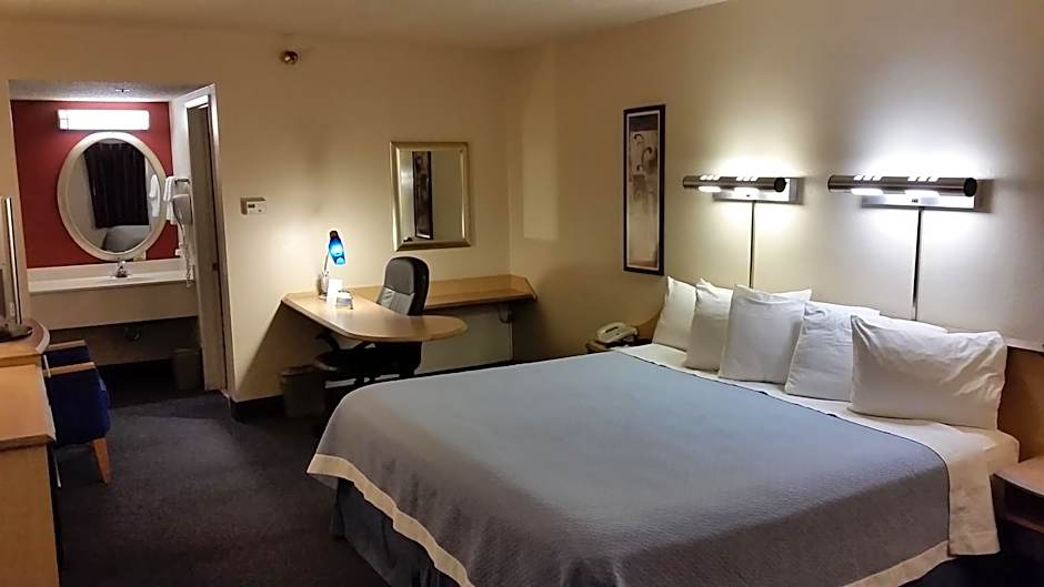 Days Inn by Wyndham Buena Park