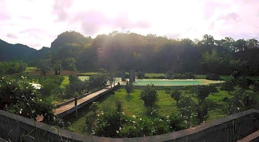 Avartarn Miracles Hotel