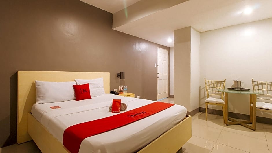 RedDoorz @ Samat Mandaluyong