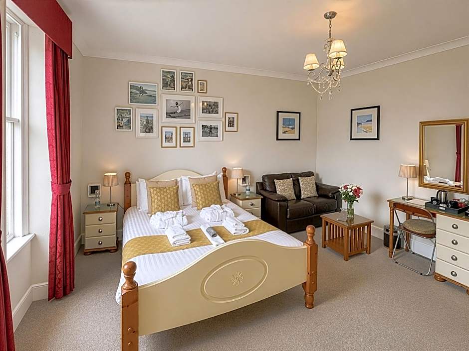 Riviera Lodge Hotel