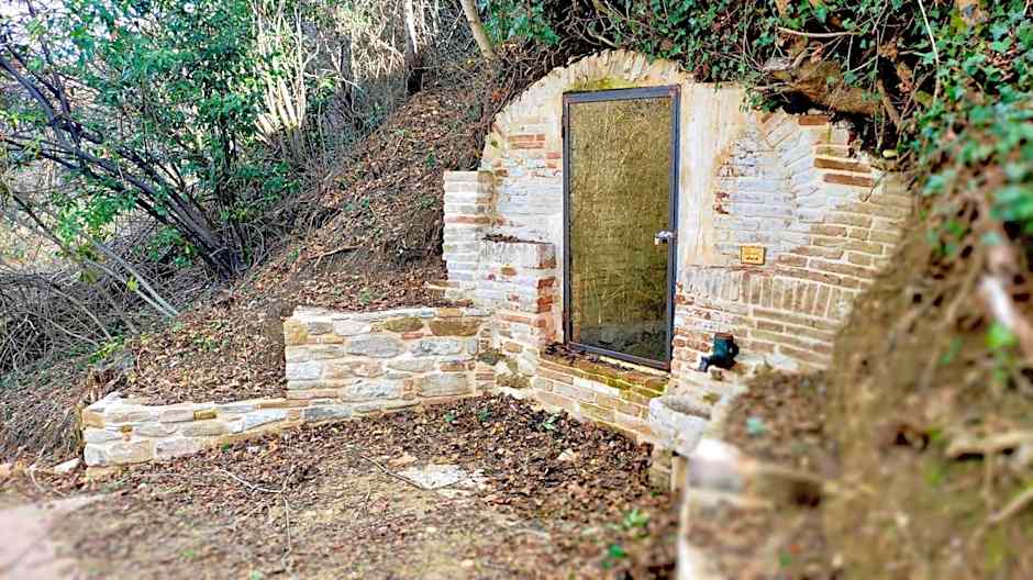 Fonte Degna - Alloggio e Sito Storico