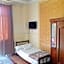 Triomphe Hostel