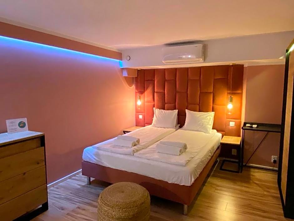 Black Swan House, Old Town