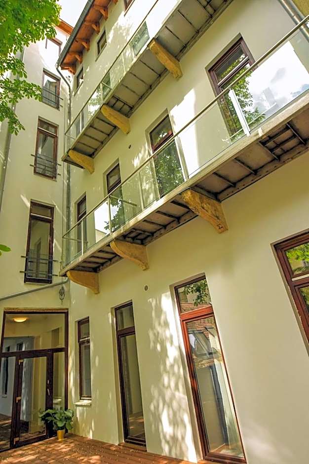 Váralja Home