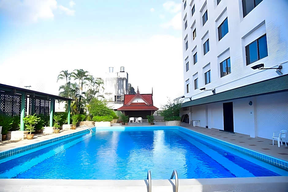 BP Grand Tower Hotel