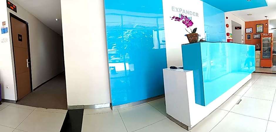 EXPANDER HOTEL Semarang (Formerly CityOne)