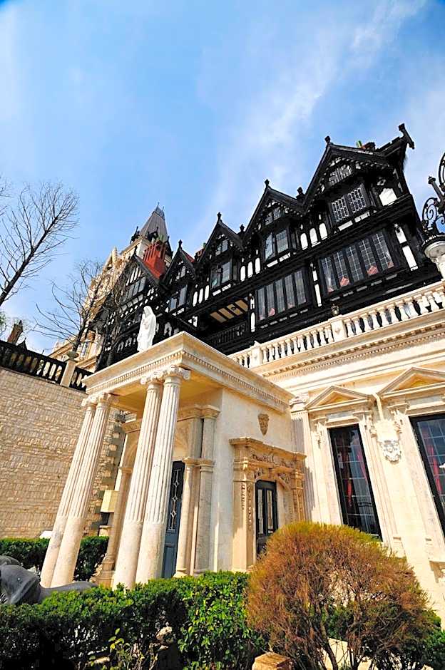 The Old England Hotel
