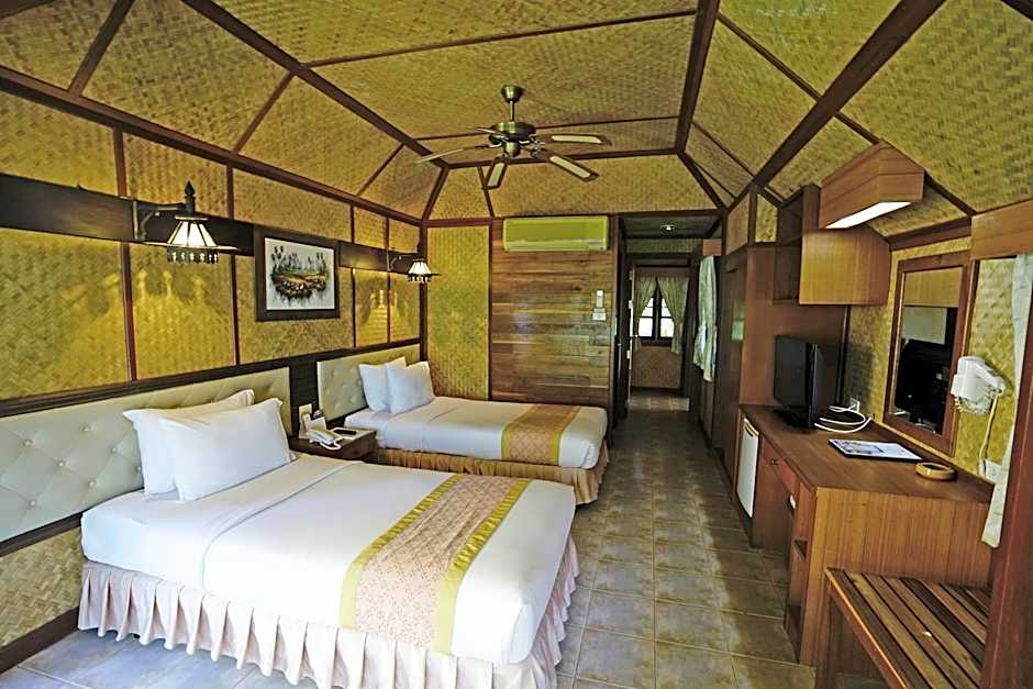 Photo 1 of 5 of Beach Family Bungalow