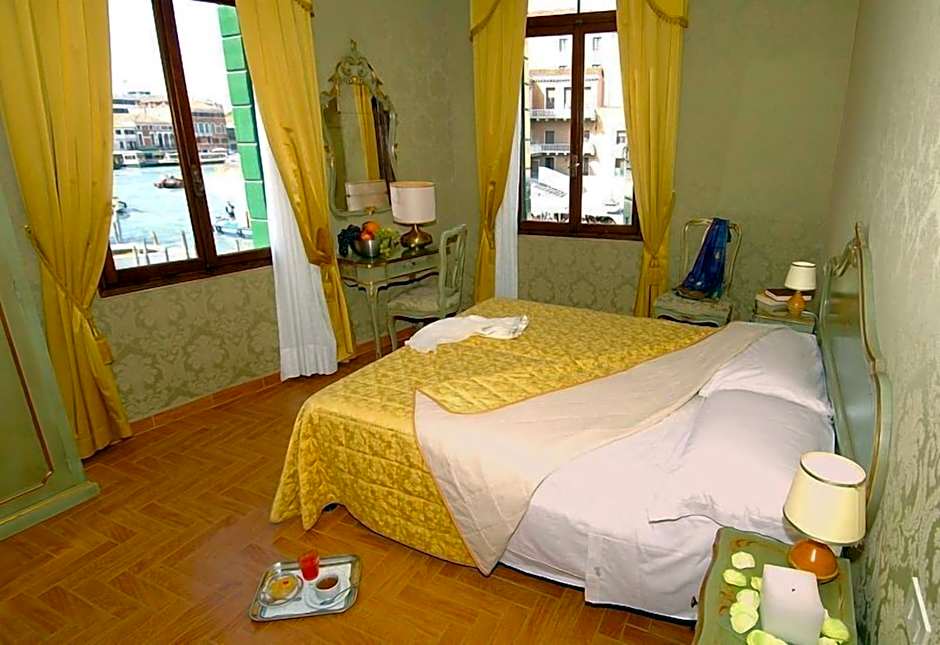 Hotel Canal & Walter