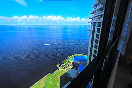 Tropical Executive Flat 1307 With View