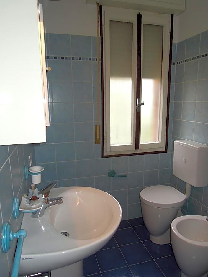 Nice flat with garden and parking