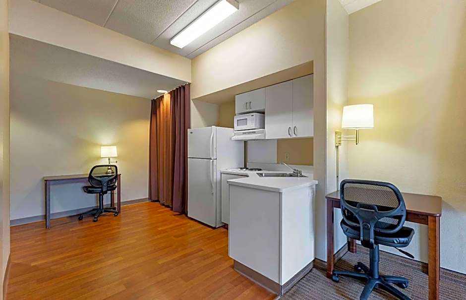 Extended Stay America Select Suites - Chicago - Darien