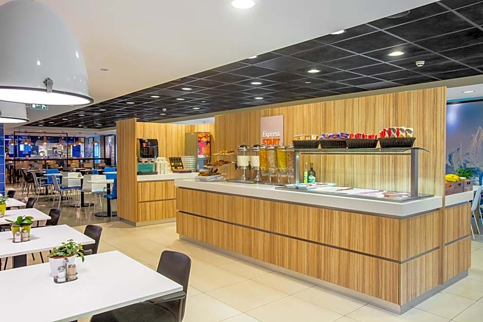 Holiday Inn Express Rotterdam - Central Station By IHG