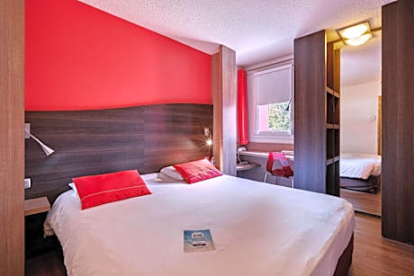 Double Room with 1 Double Bed