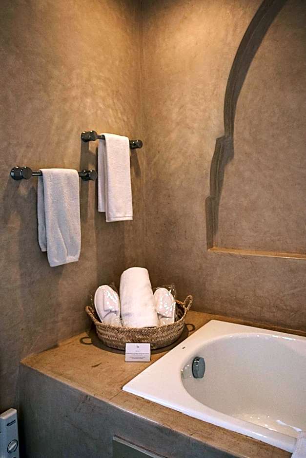 Domaine des Remparts Hotel