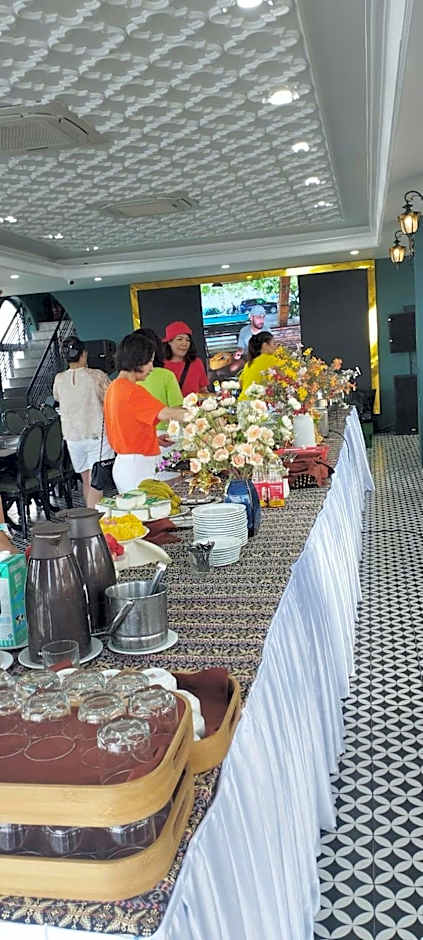 LePont Cat Ba Bungalow