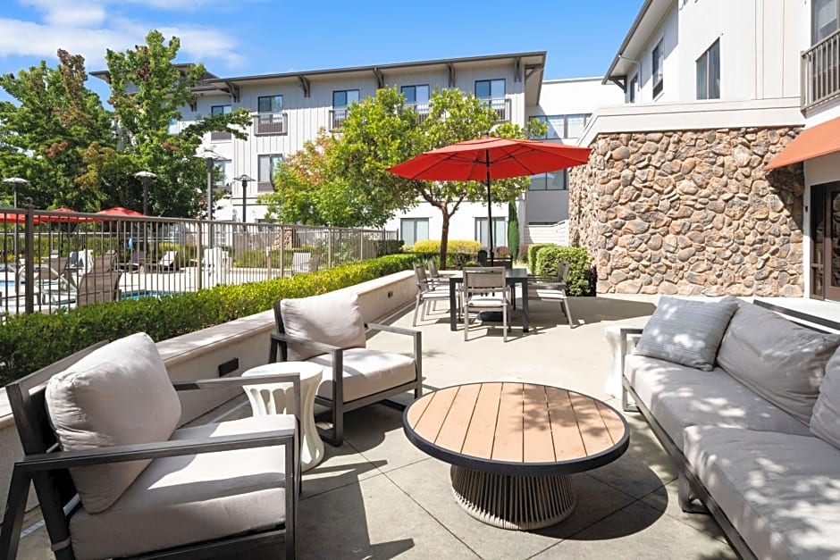 Hampton Inn By Hilton & Suites Windsor Sonoma Wine Country