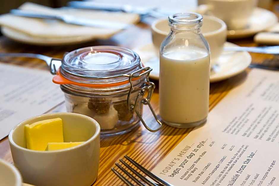 The White Horse Blakeney