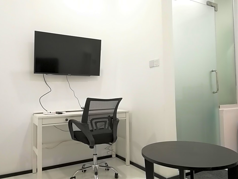 YAMA HOTEL & ROOFTOP BAR