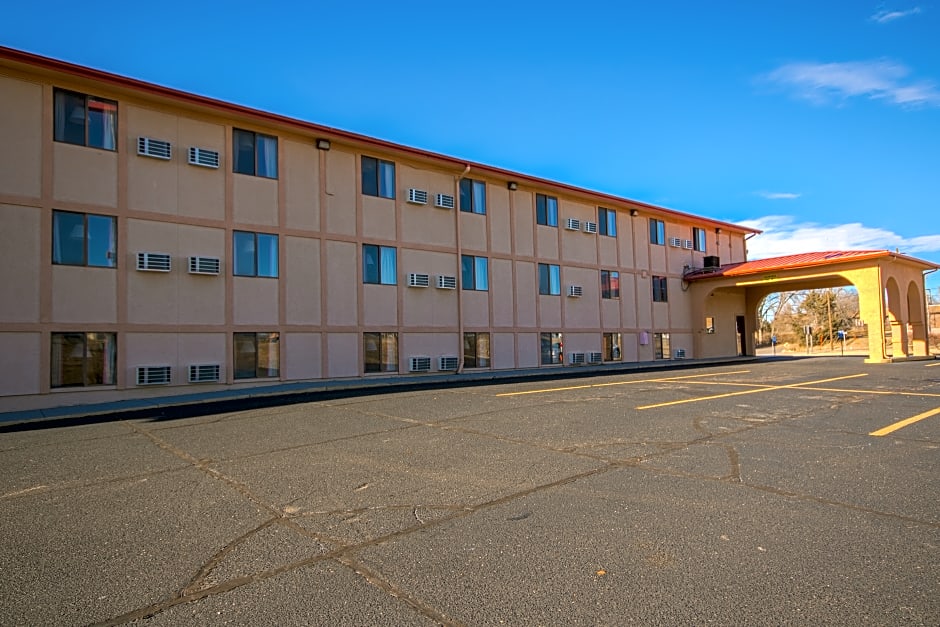 Econo Lodge Junction City I-70 Near Fort Riley