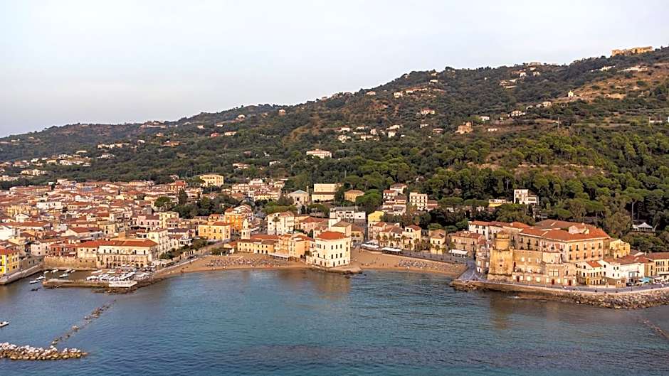 Prince Franklyn Hotel