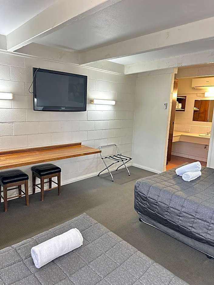 Charles Sturt Motor Inn