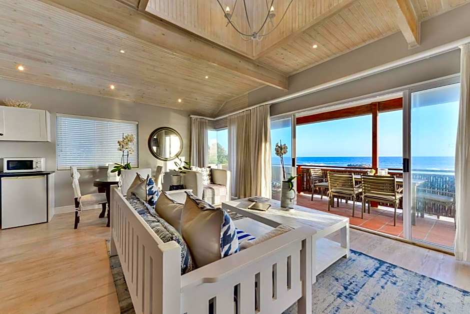 Singing Kettle Beach Lodge