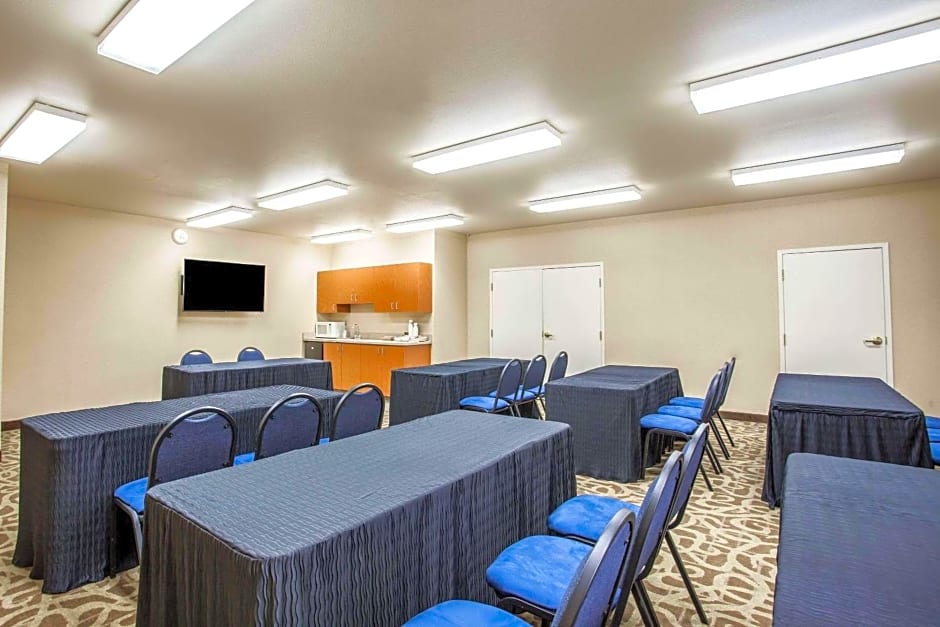 Quality Inn & Suites Federal Way