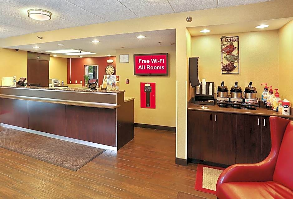 Red Roof Plus+ Washington DC Alexandria