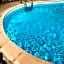 Villa C3 Arthur Rimbaub chambre d¿hôte piscine proche mer plage 600m