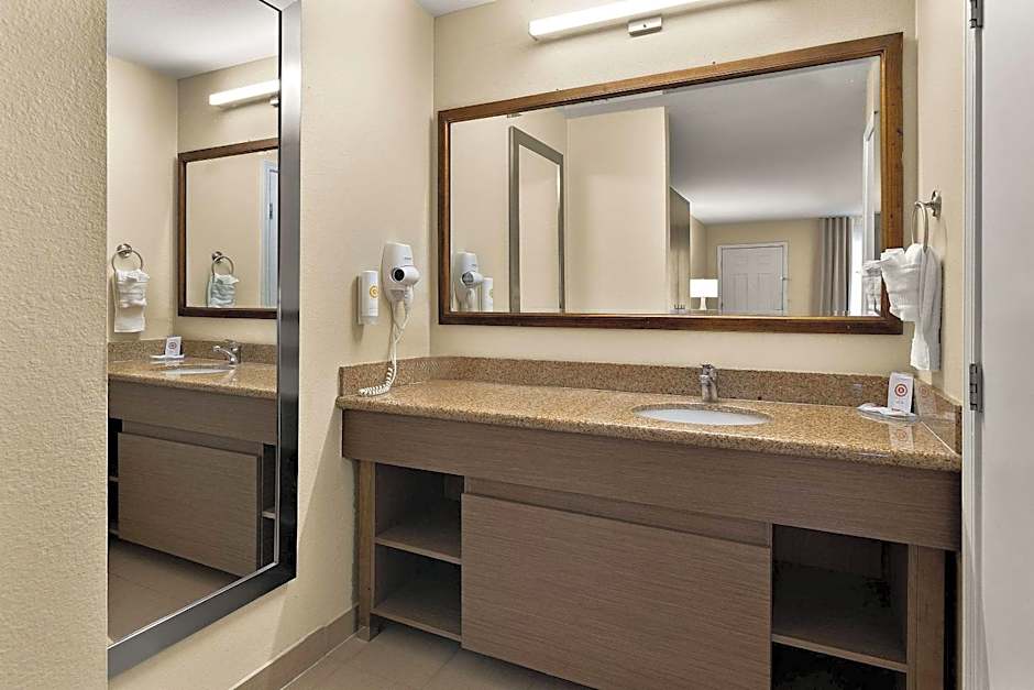 Comfort Inn & Suites Sequoia Kings Canyon